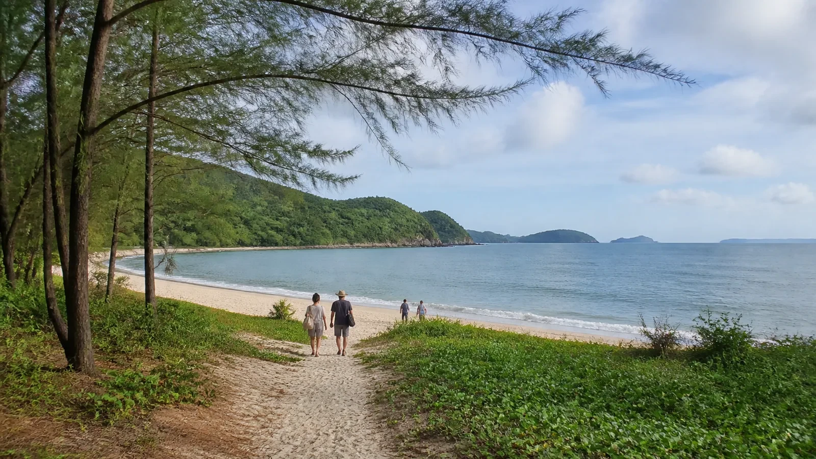Bãi biển Quan Lạn